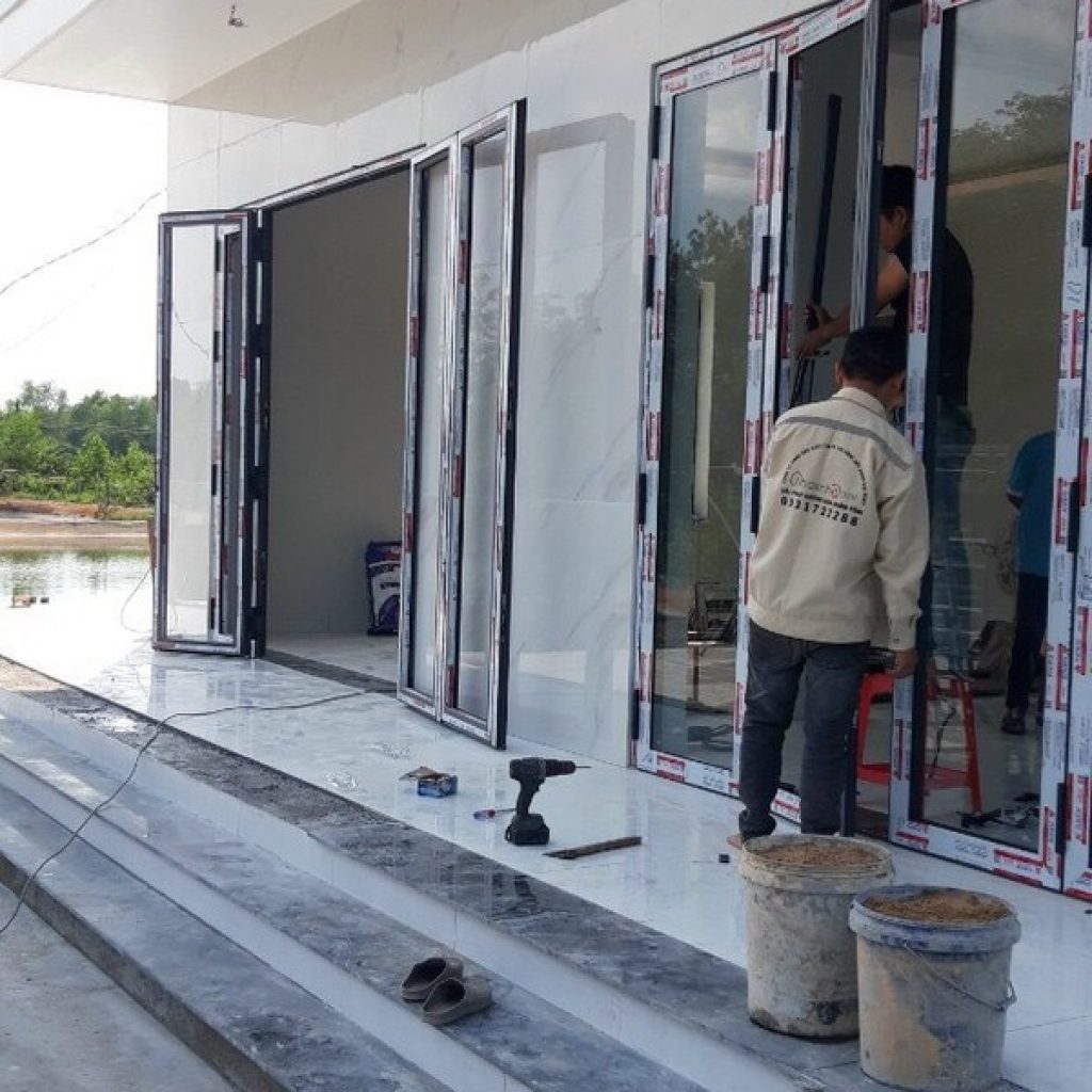 Thi công cửa nhôm kính