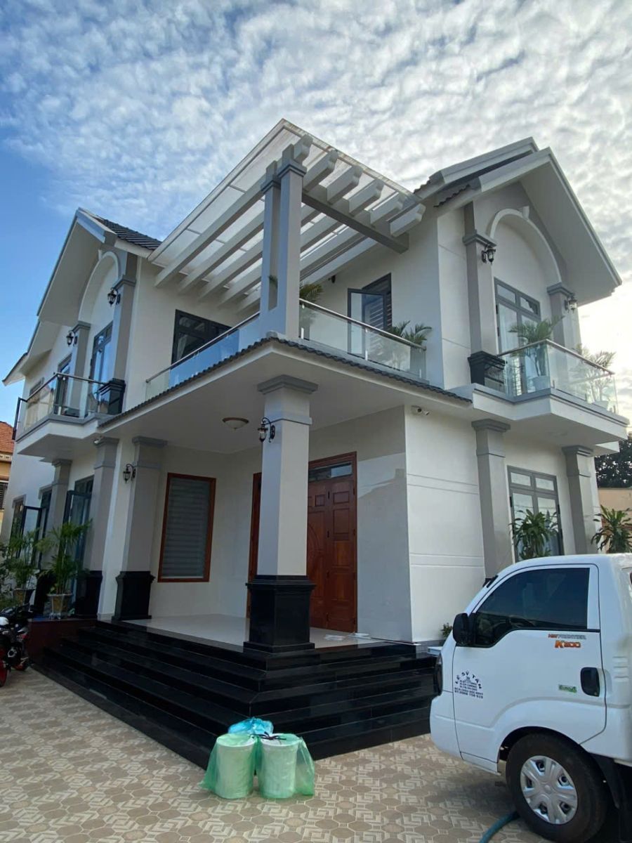 Mẫu cửa nhôm kính đẹp Ngãi Giao