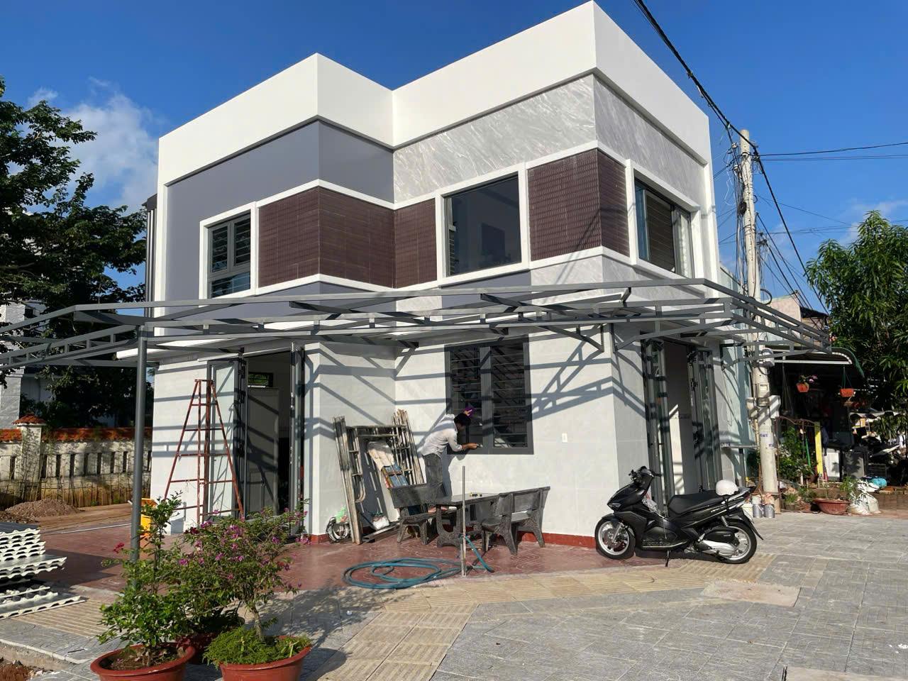 Lắp đặt nhôm kính cho nhà phố Ngãi Giao